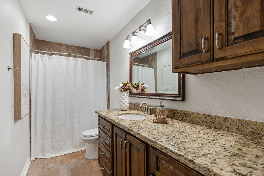 5658 Cartagena Street Houston, TX 77035