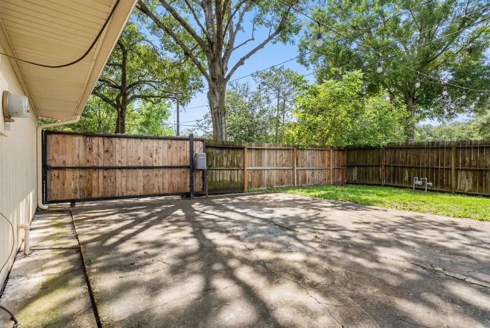 5658 Cartagena Street Houston, TX 77035
