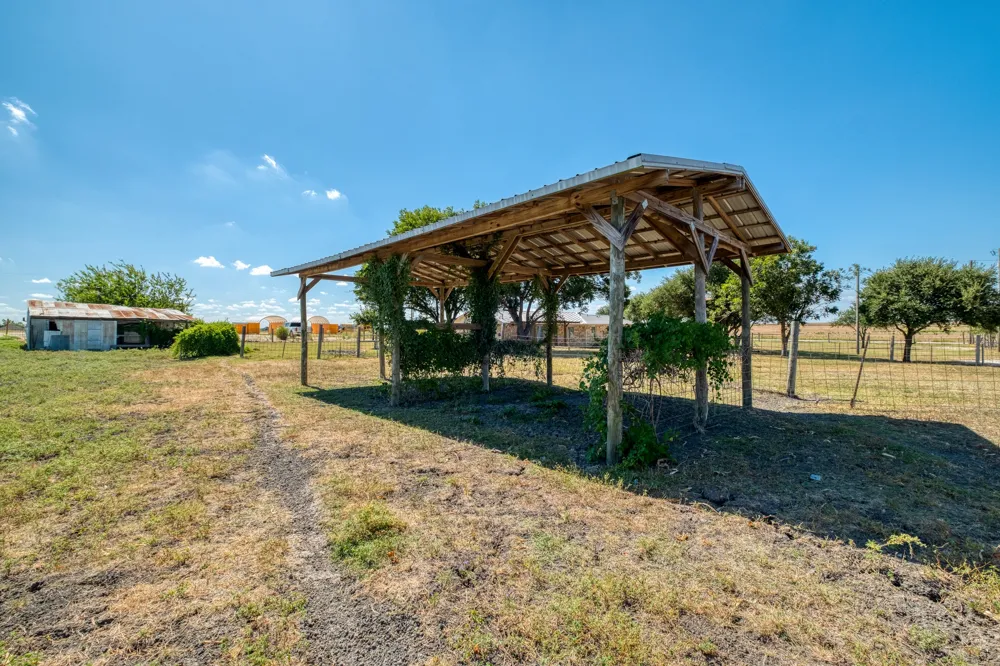 20960 Cameron Road Coupland, TX 78615