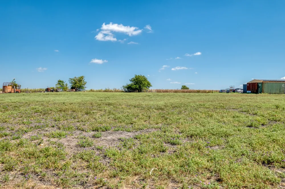 20960 Cameron Road Coupland, TX 78615