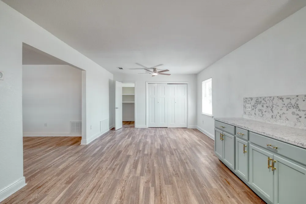 20960 Cameron Road Coupland, TX 78615