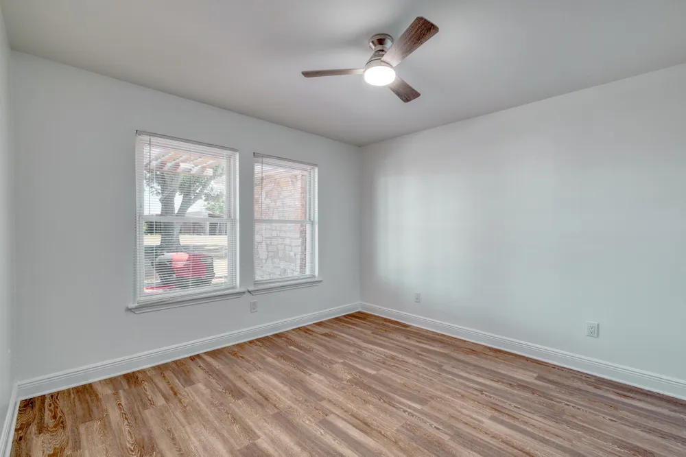 20960 Cameron Road Coupland, TX 78615