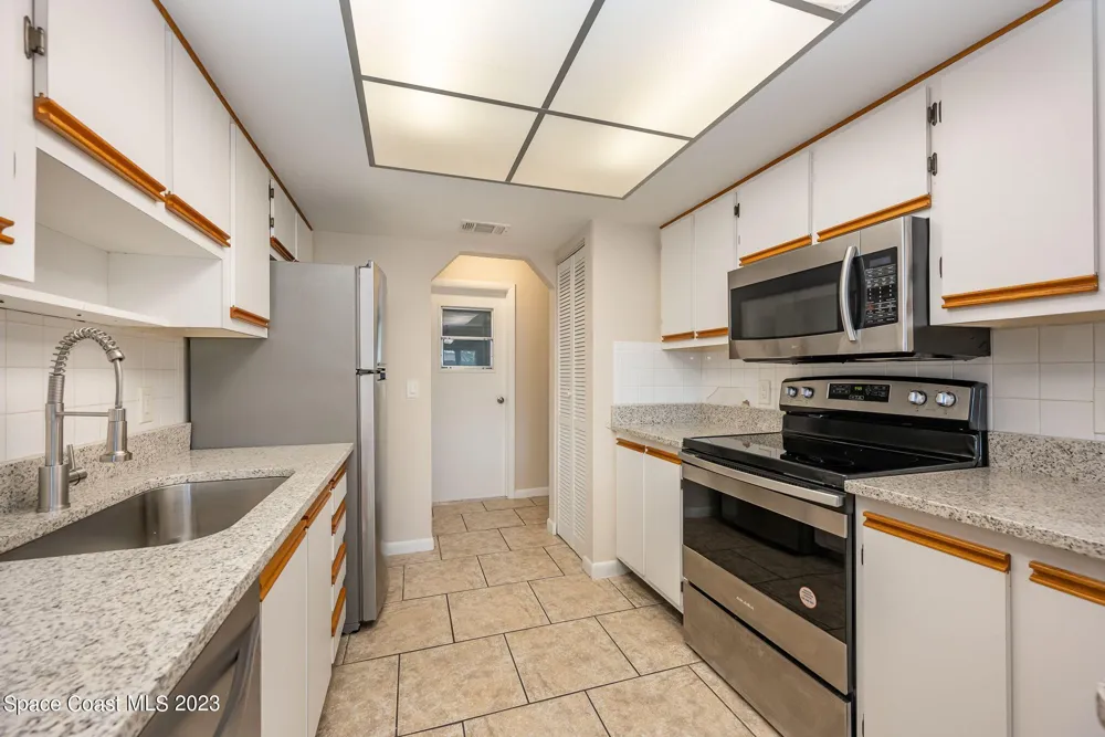 511 Avignon Drive Melbourne, FL 32935