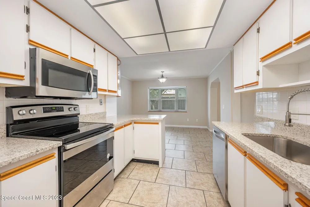 511 Avignon Drive Melbourne, FL 32935