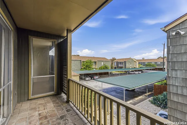 3678 HIDDEN DR #905 San Antonio, TX 78217
