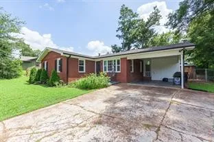 16 Oak Grove Rd Jackson, TN 38301
