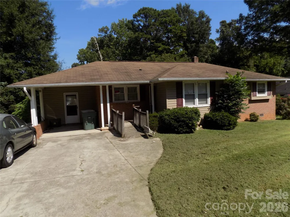 340 S Vine Street Gastonia, NC 28052
