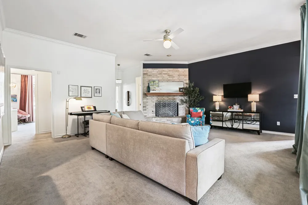 21105 Newport Cove Lago Vista, TX 78645