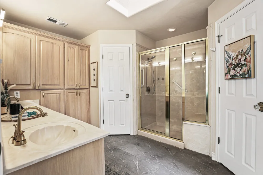 21105 Newport Cove Lago Vista, TX 78645
