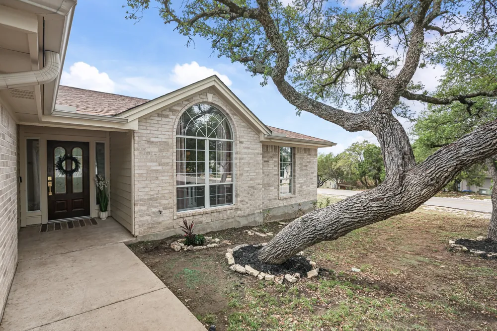 21105 Newport Cove Lago Vista, TX 78645