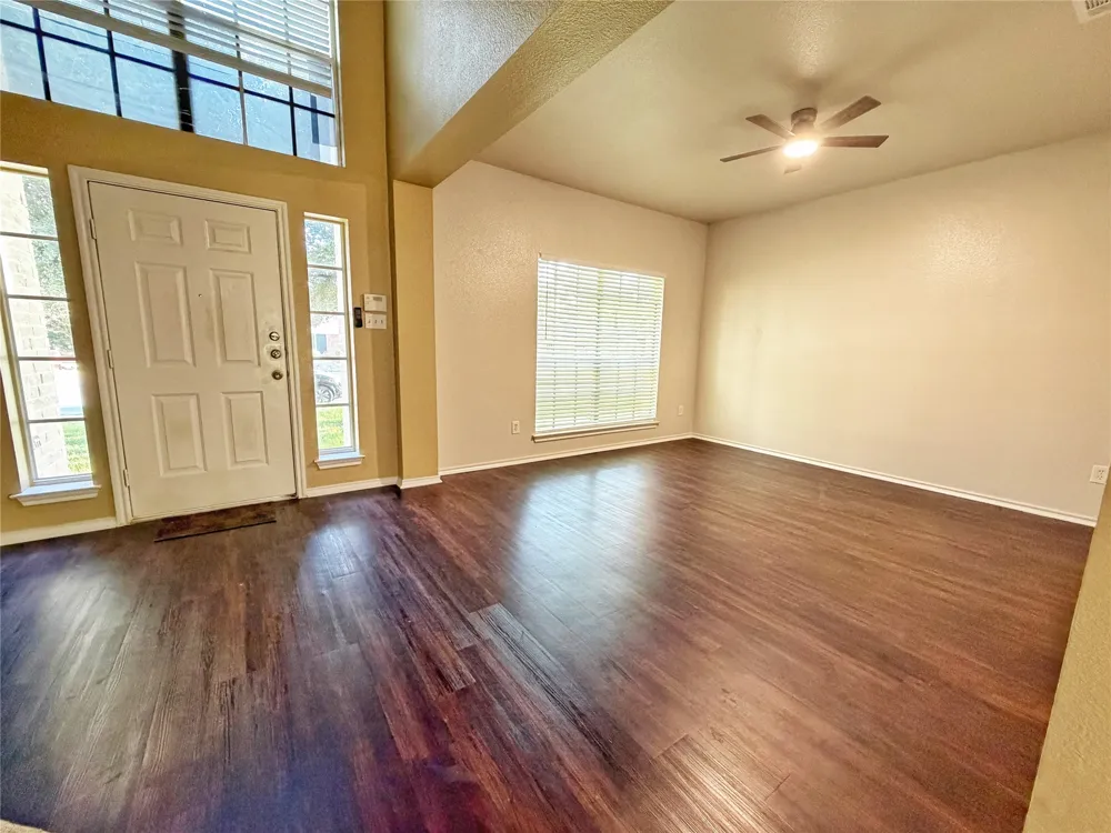 1114 Black Locust Drive Pflugerville, TX 78660