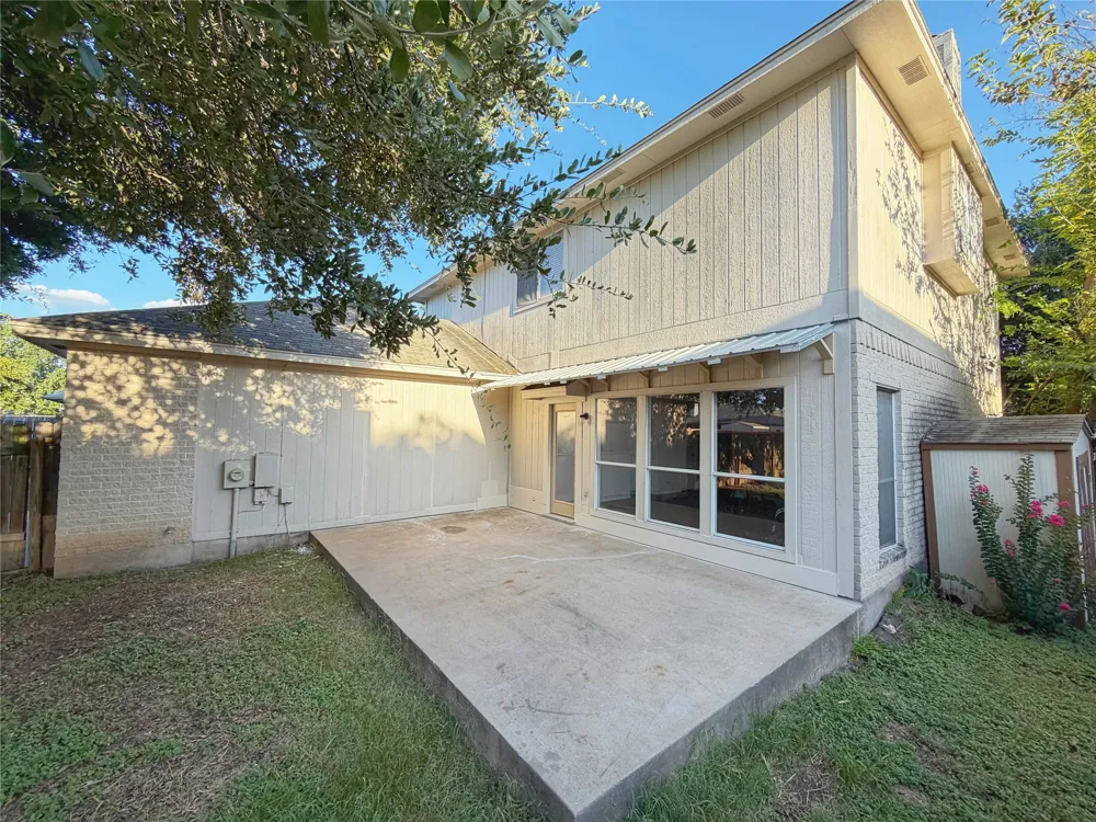 1114 Black Locust Drive Pflugerville, TX 78660