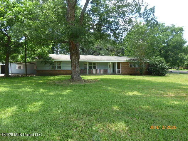 121 Catalpa Drive Natchez, MS 39120