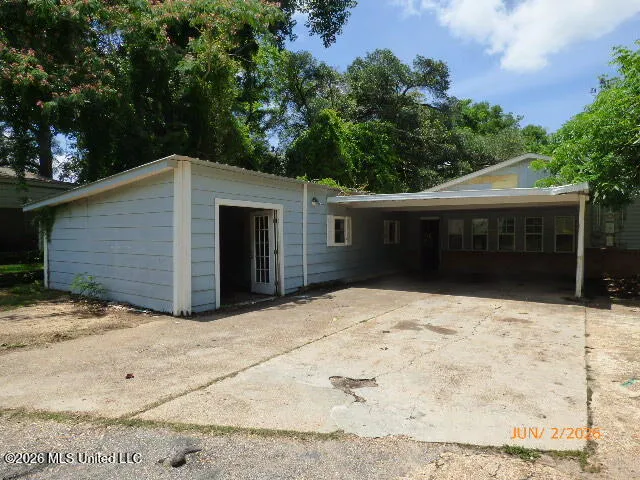 121 Catalpa Drive Natchez, MS 39120