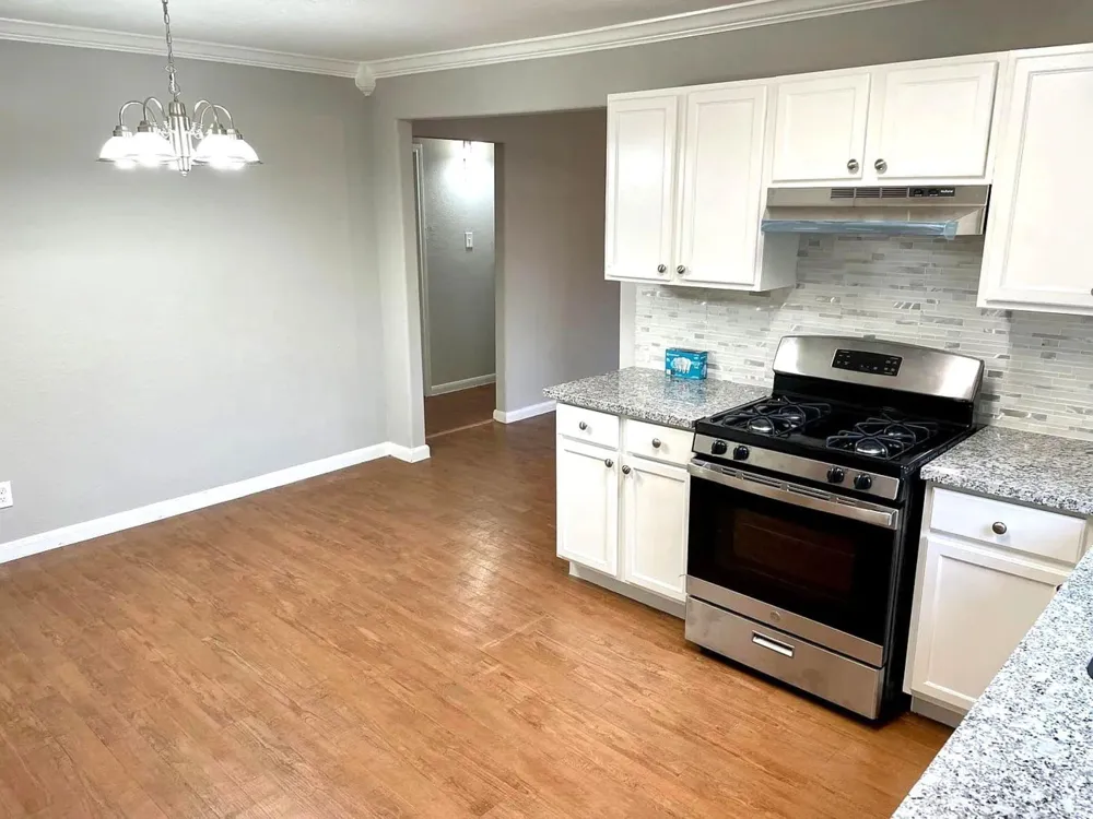 1403 Ash Street Baytown, TX 77520