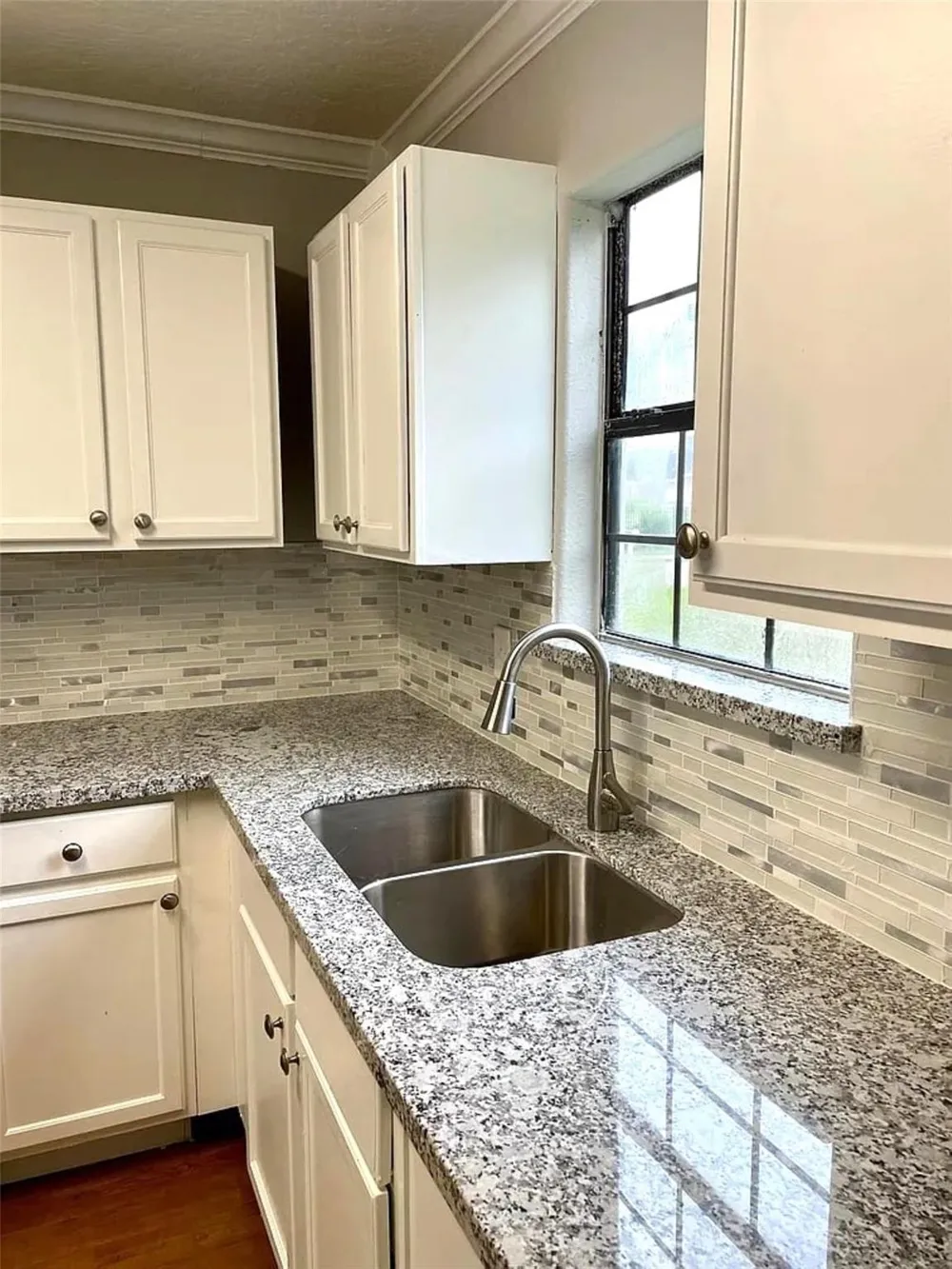 1403 Ash Street Baytown, TX 77520