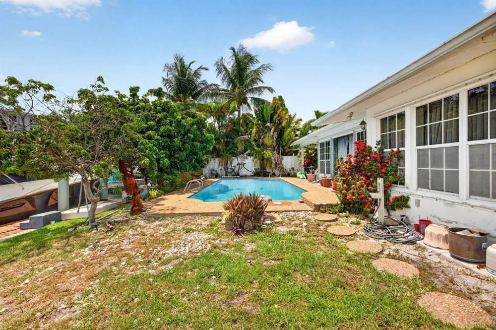 1636 SE 14TH STREET Fort Lauderdale, FL 33316