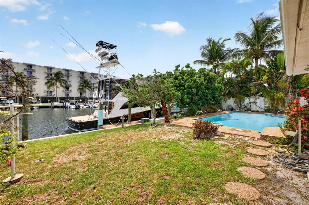 1636 SE 14TH STREET Fort Lauderdale, FL 33316