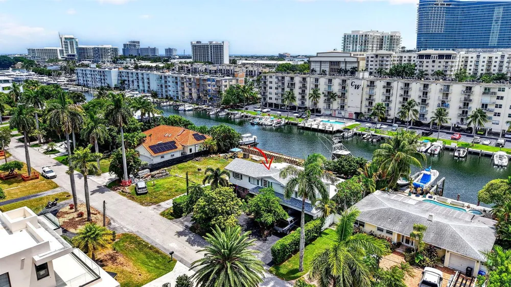 1636 SE 14TH STREET Fort Lauderdale, FL 33316