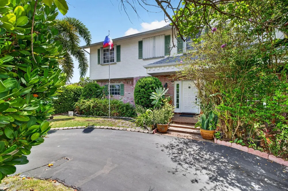 1636 SE 14TH STREET Fort Lauderdale, FL 33316