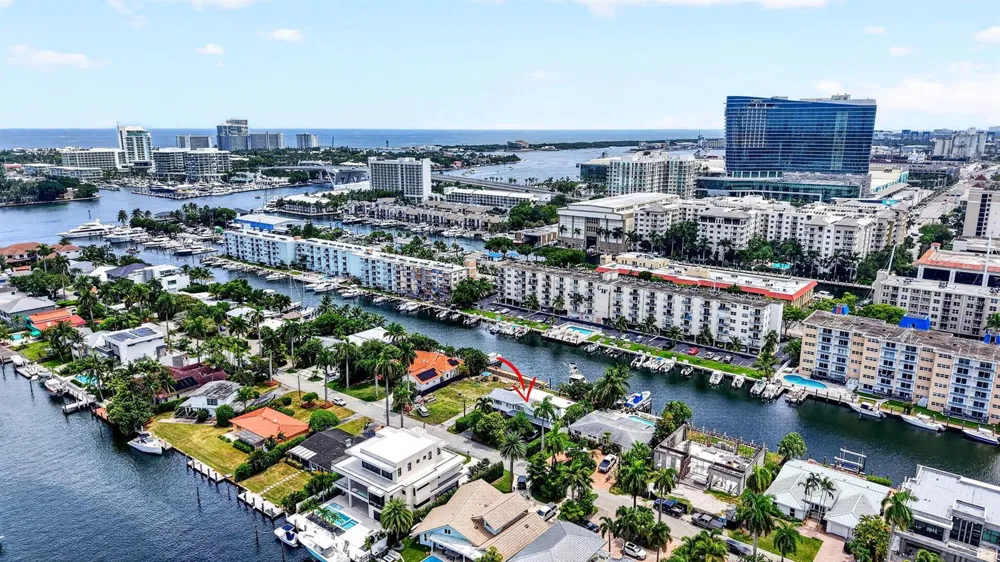 1636 SE 14TH STREET Fort Lauderdale, FL 33316
