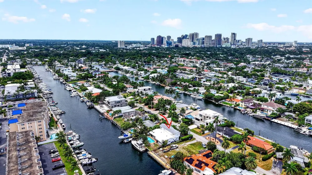 1636 SE 14TH STREET Fort Lauderdale, FL 33316