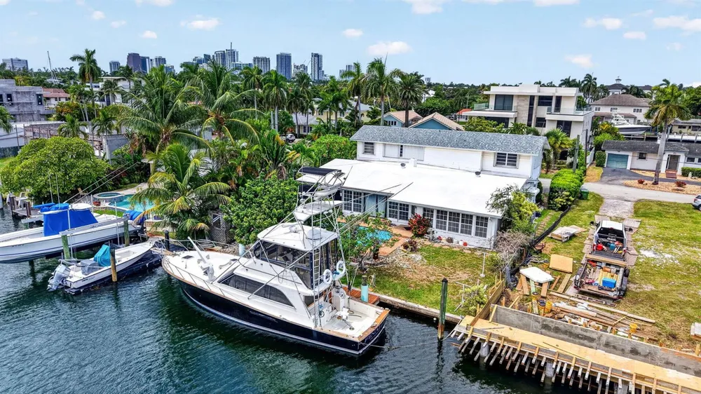 1636 SE 14TH STREET Fort Lauderdale, FL 33316
