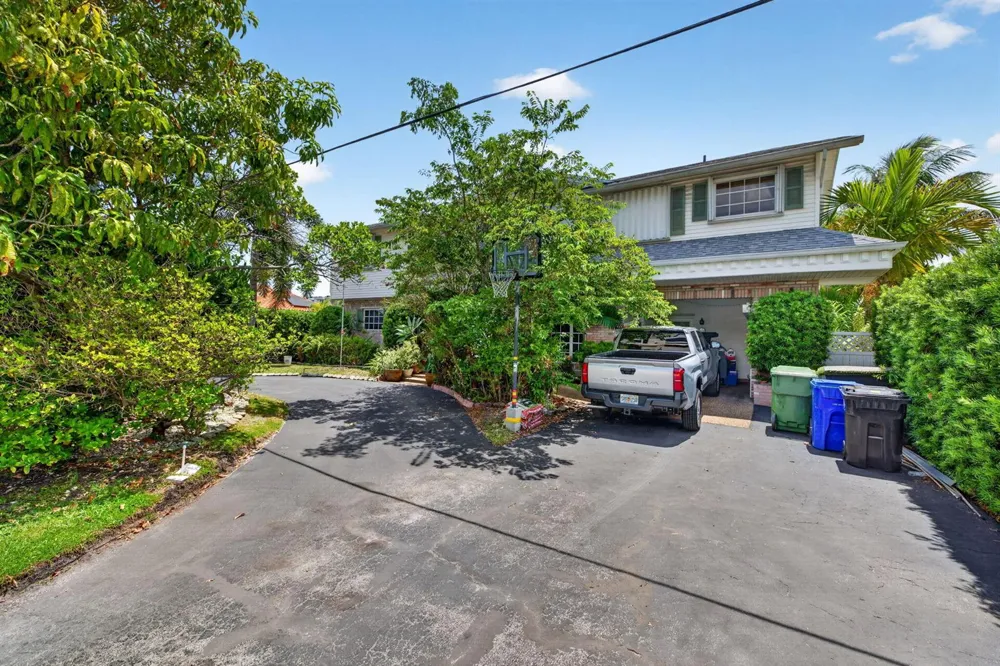 1636 SE 14TH STREET Fort Lauderdale, FL 33316