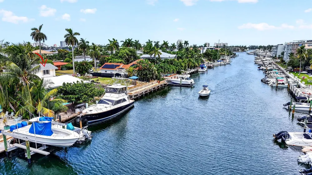1636 SE 14TH STREET Fort Lauderdale, FL 33316