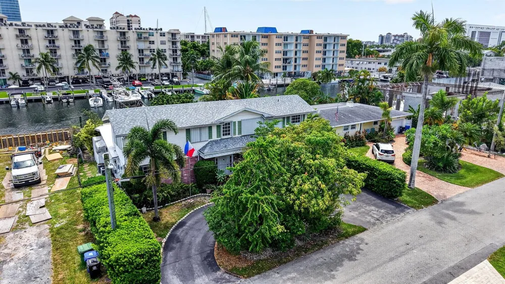 1636 SE 14TH STREET Fort Lauderdale, FL 33316