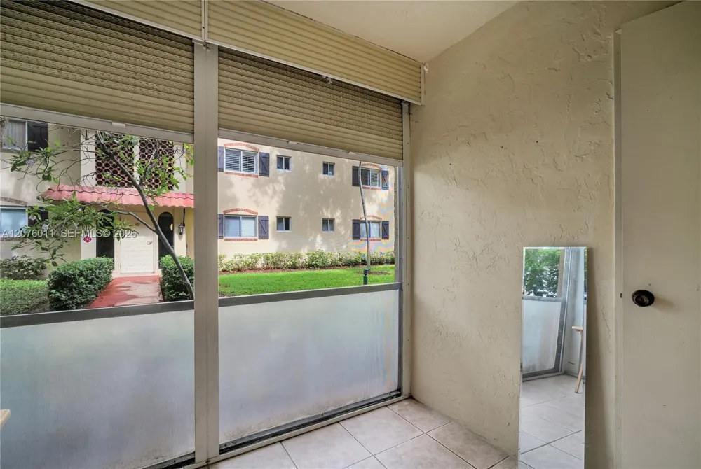 257 S Cypress Rd #416 Pompano Beach, FL 33060