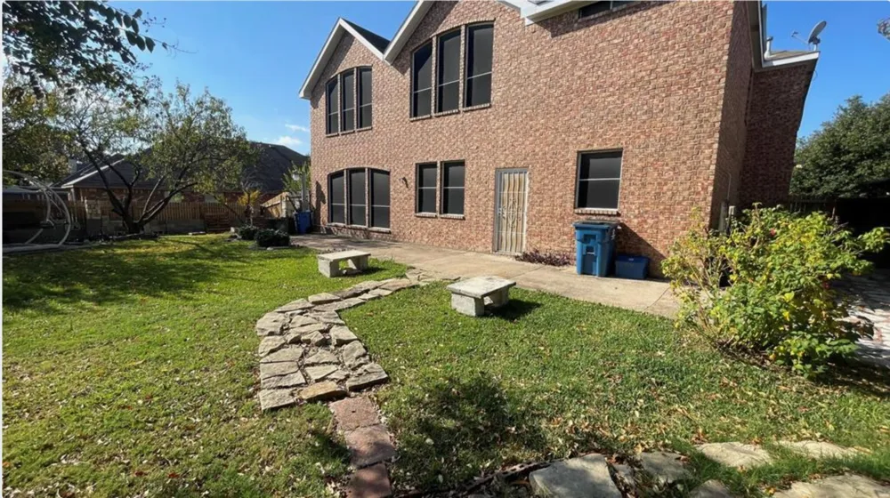 720 Candle Meadow Boulevard DeSoto, TX 75115