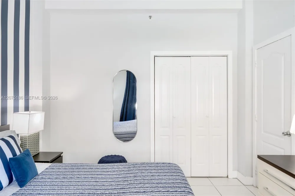 3030 Collins Ave #1G Miami Beach, FL 33140