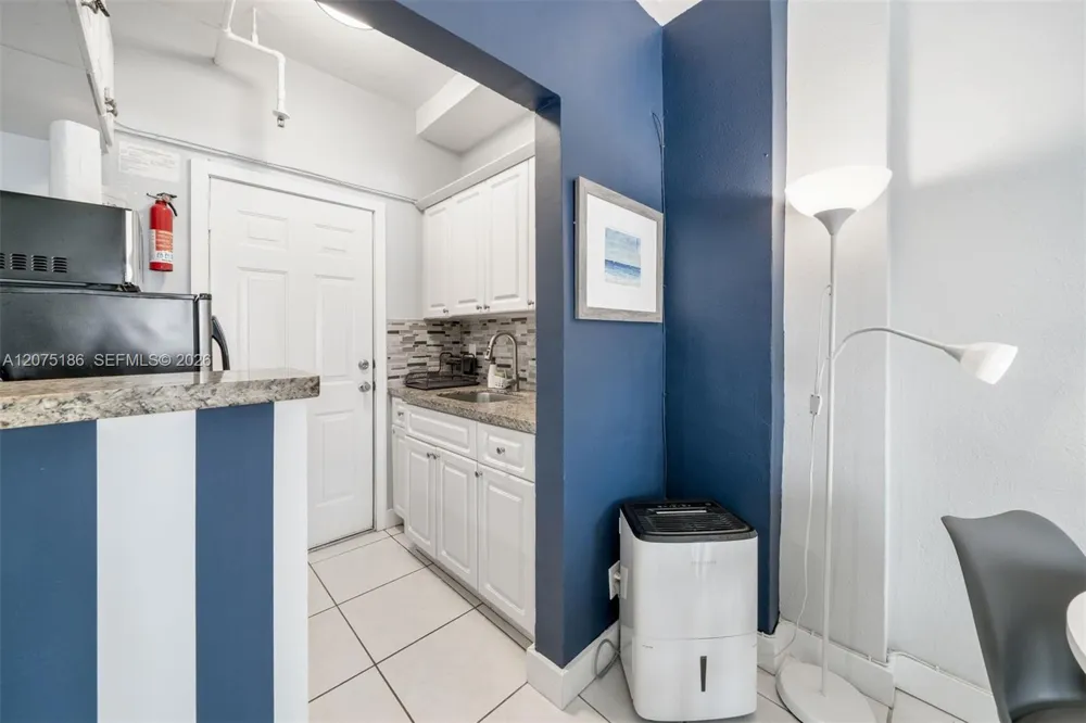 3030 Collins Ave #1G Miami Beach, FL 33140