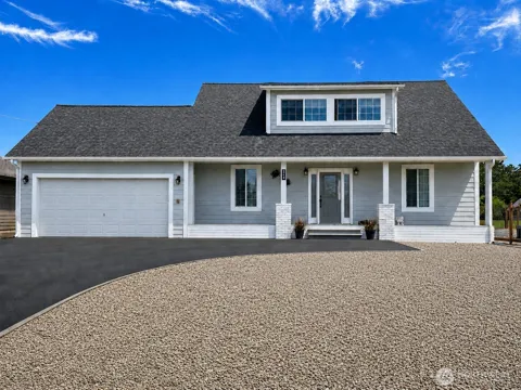 214 Canal Drive NE