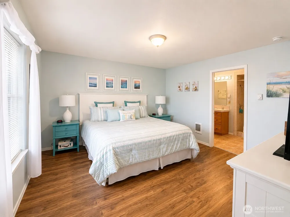 214 Canal Drive NE Ocean Shores, WA 98569