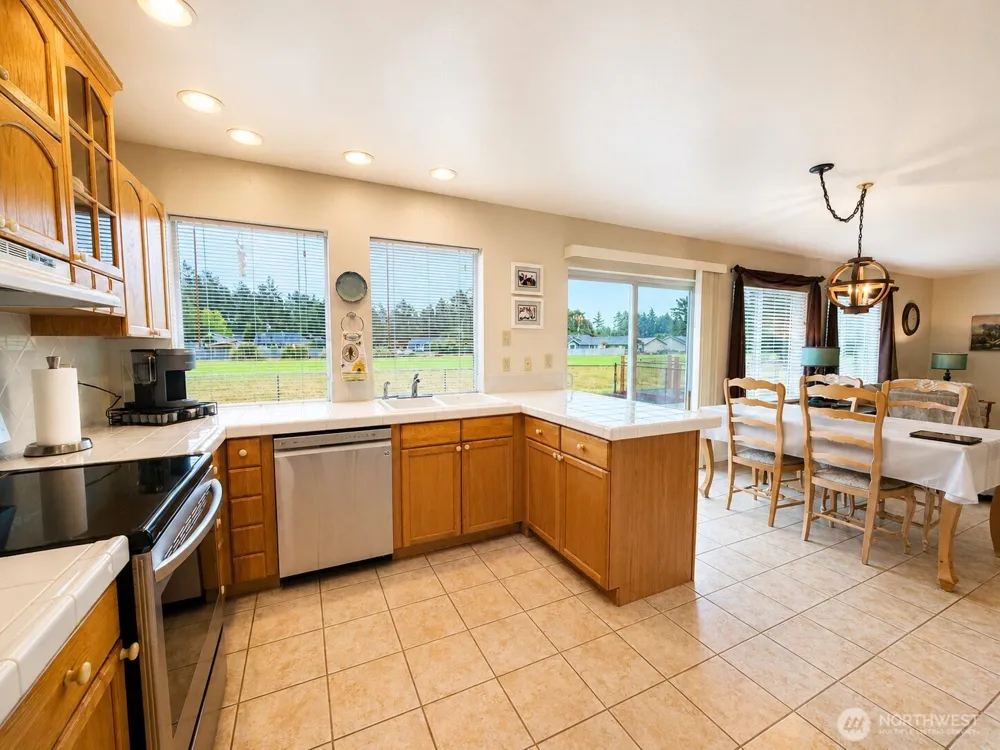 214 Canal Drive NE Ocean Shores, WA 98569