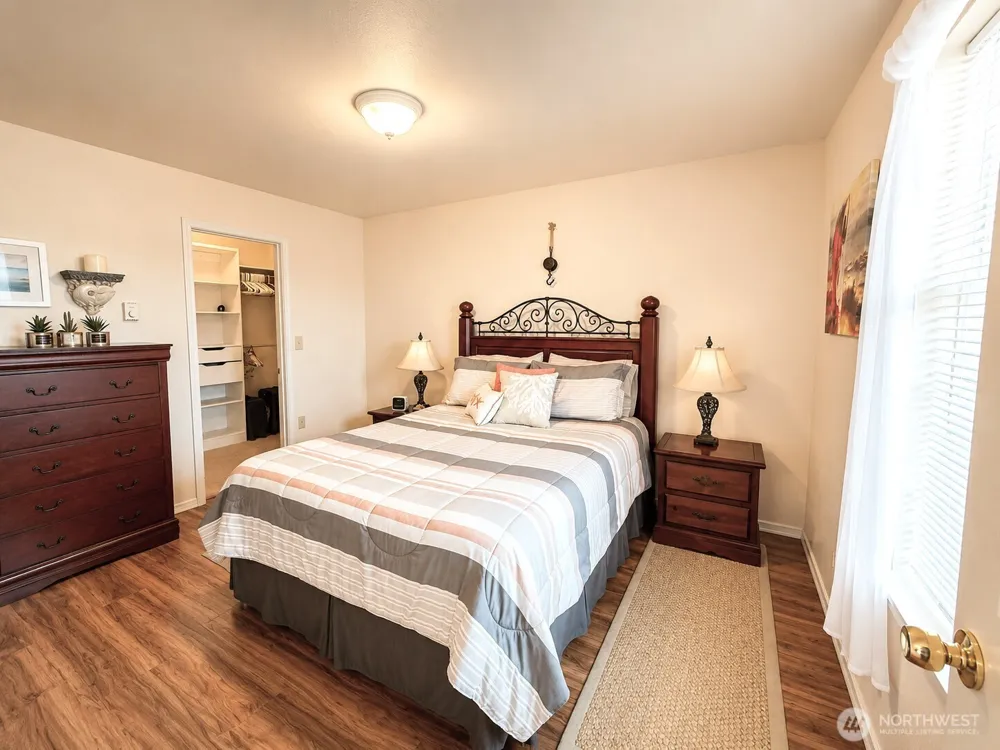 214 Canal Drive NE Ocean Shores, WA 98569