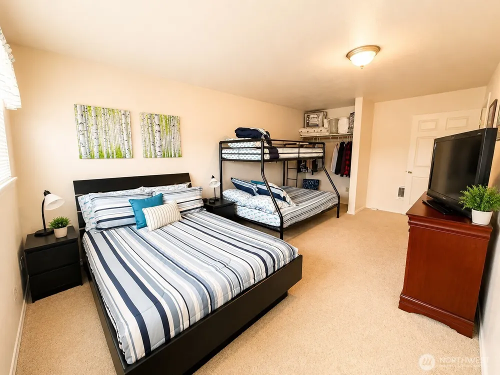 214 Canal Drive NE Ocean Shores, WA 98569