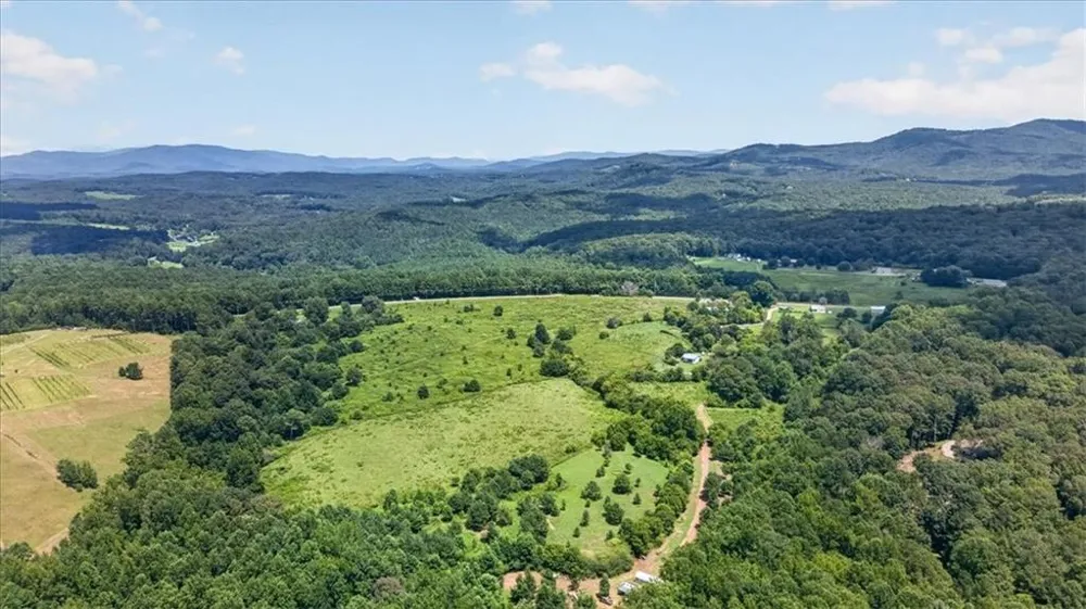 2627 Jones Mountain Road Talking Rock, GA 30175