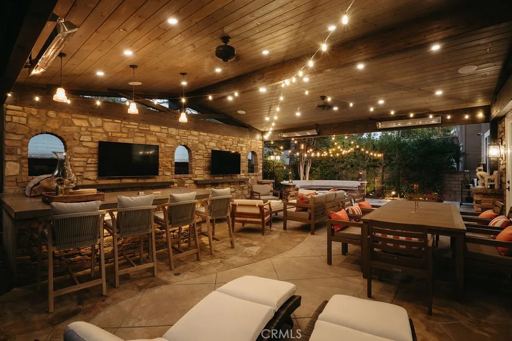 2555 Reynolds Drive Tustin, CA 92782