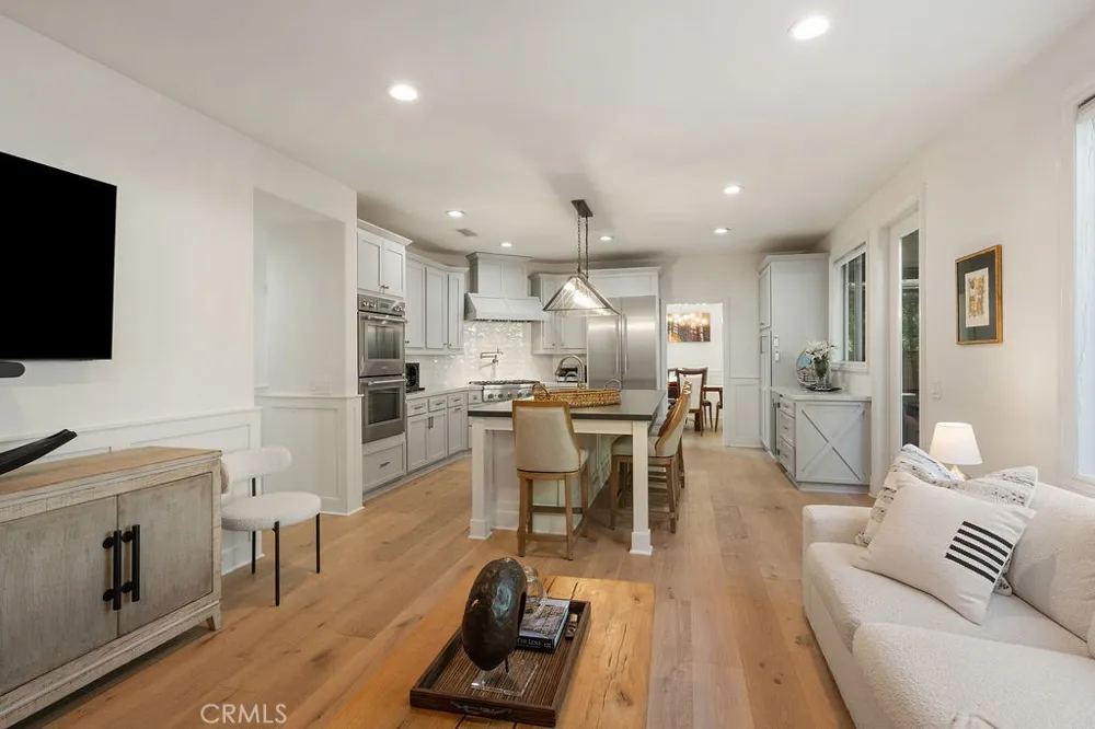 2555 Reynolds Drive Tustin, CA 92782