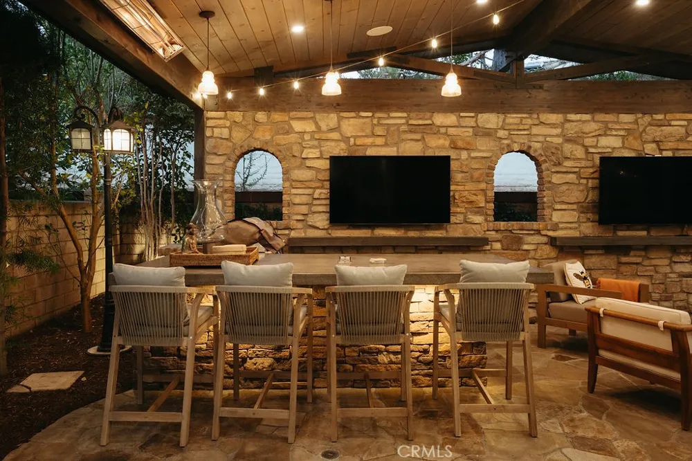 2555 Reynolds Drive Tustin, CA 92782