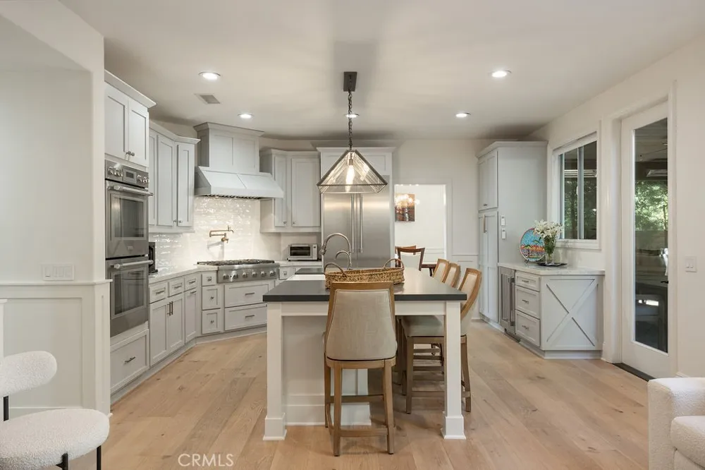 2555 Reynolds Drive Tustin, CA 92782