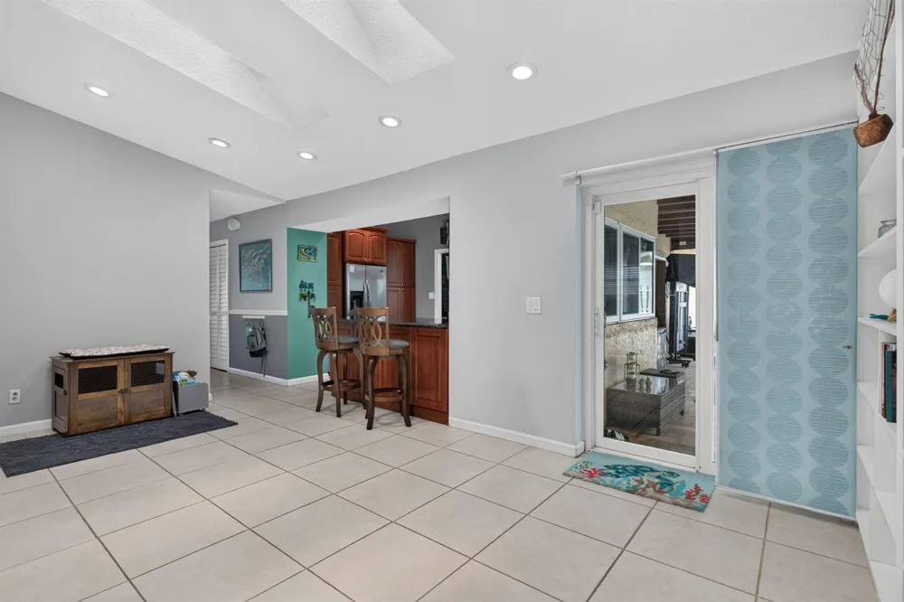 8751 NW 19th Street Coral Springs, FL 33071