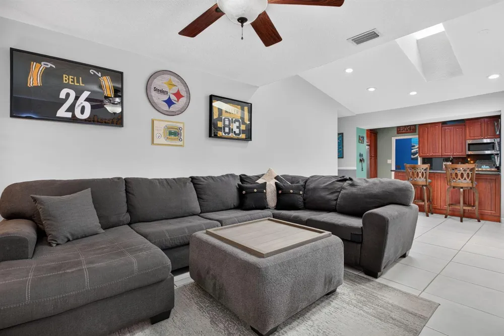 8751 NW 19th Street Coral Springs, FL 33071