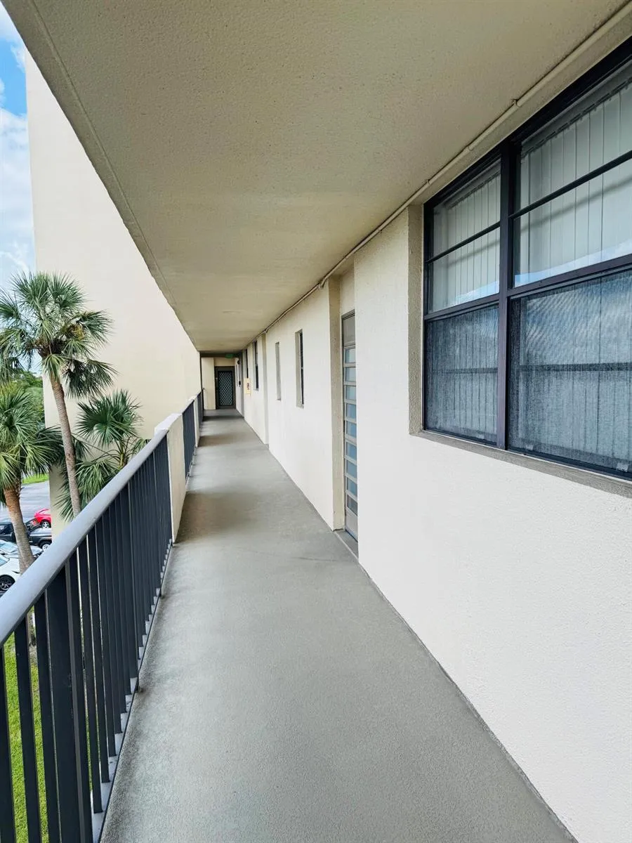 2430 DEER CREEK COUNTRY CLUB BOULEVARD #407-2 Deerfield Beach, FL 33442