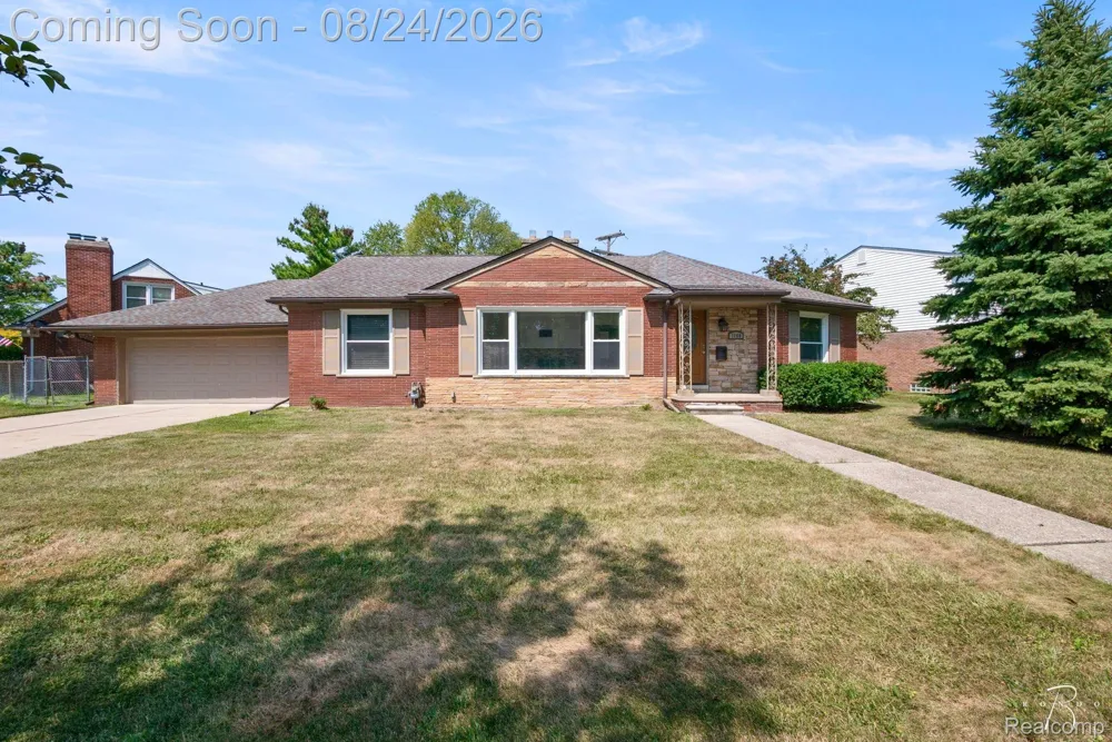 1160 Torrey Road Grosse Pointe Woods City, MI 48236
