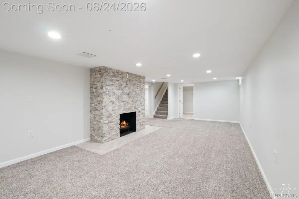 1160 Torrey Road Grosse Pointe Woods City, MI 48236