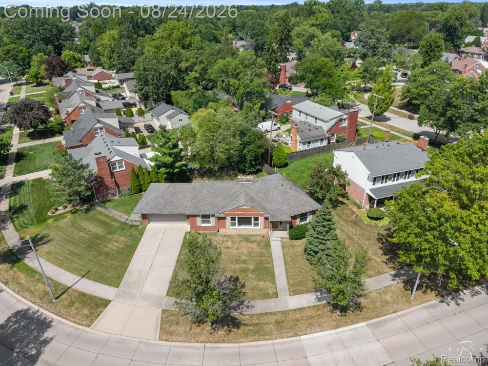 1160 Torrey Road Grosse Pointe Woods City, MI 48236